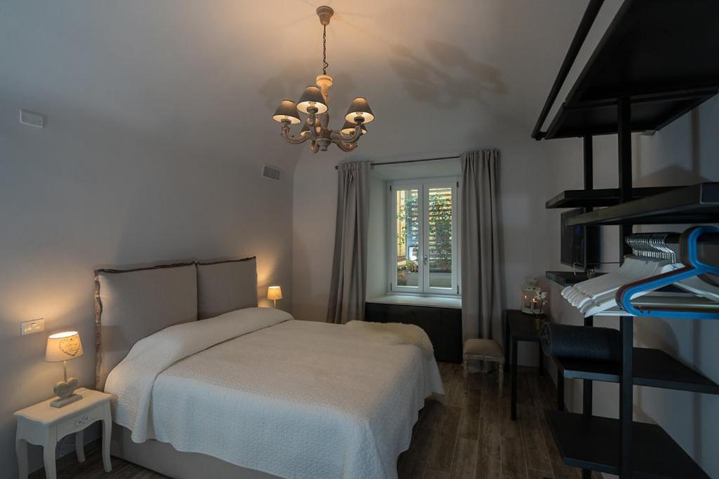 Laura Family Apartments — Photos 2